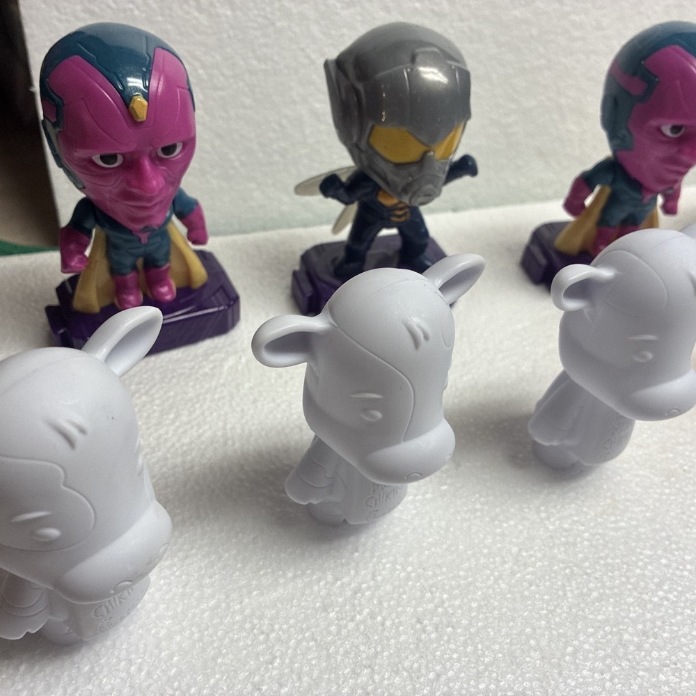 Random‎ Toy Figure Lot (12) - Picture 3 of 5